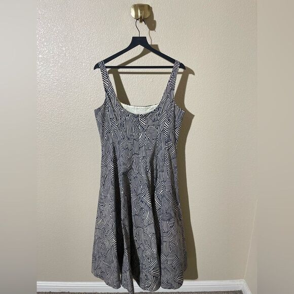 Sold - Picture 3 of 7